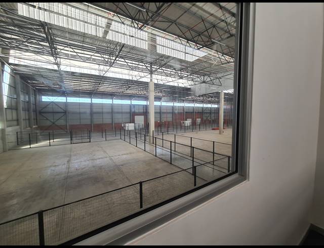 5,515M² WAREHOUSE TO LET IN SAMRAND BUSINESS PARK